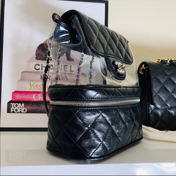 ❌SOLD❌CHANEL PVC Crumpled Calfskin Shoulder Bag - Picture 2 of 7